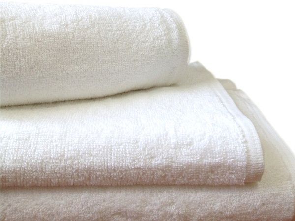 Полотенце махровое  70х140 белые 470 гр. Узбекистан